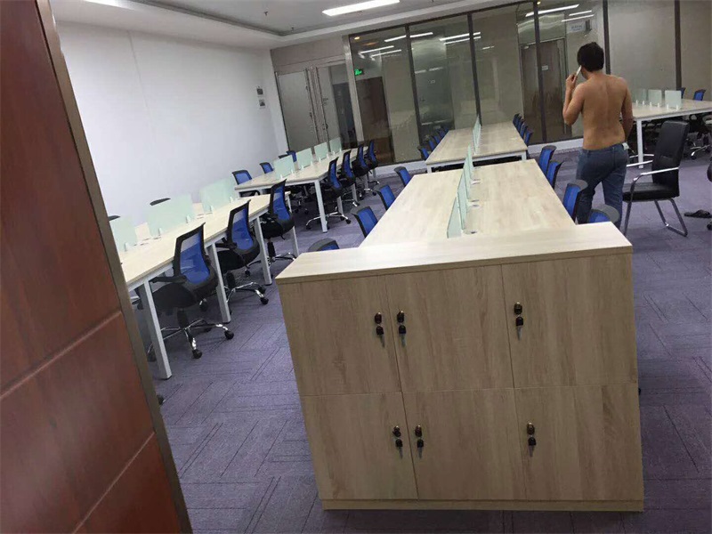 深圳辦公家具安裝現場